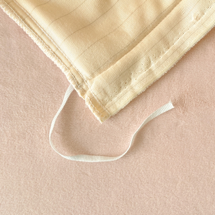 91家纺网 家纺一手货源 找家纺 顺兴家居 2025新款简约纯色双拼牛奶绒四件套（风格一） 奶昔黄+粉玉