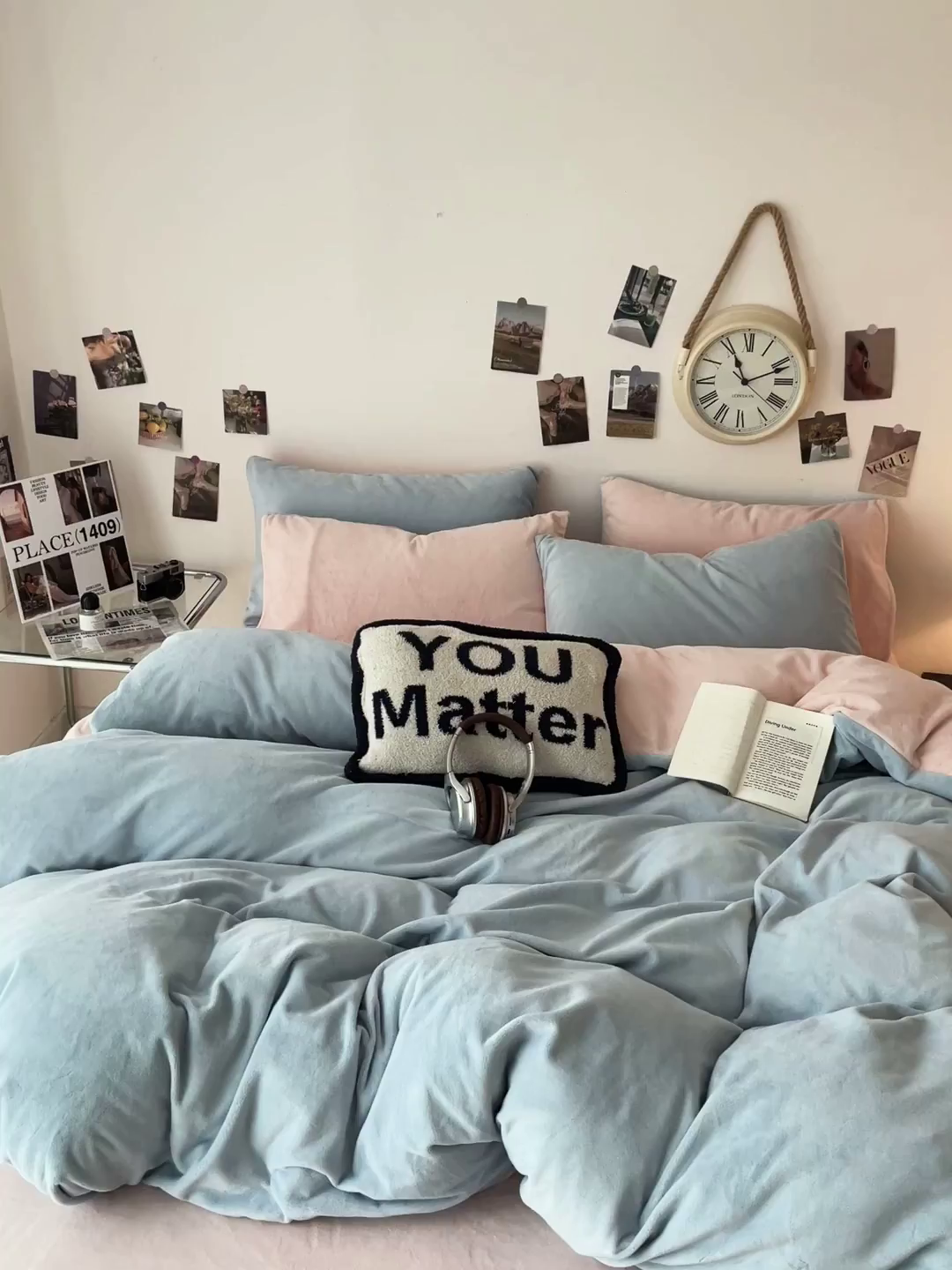 91家纺网 家纺一手货源 找家纺 顺兴家居 2025新款简约纯色双拼牛奶绒四件套（风格一） 婴儿蓝+粉玉