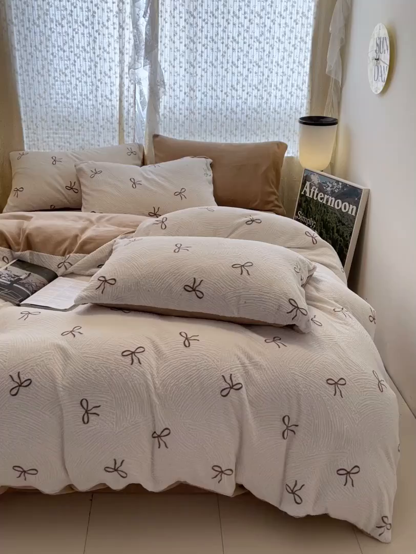 91家纺网 家纺一手货源 找家纺 （总）顺兴家居 2025新款高克重230克雕花牛奶绒四件套