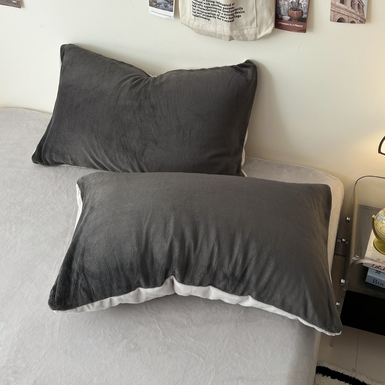 91家纺网 家纺一手货源 找家纺 顺兴家居 2025新款简约纯色双拼牛奶绒四件套（风格一） 高级灰+浅灰