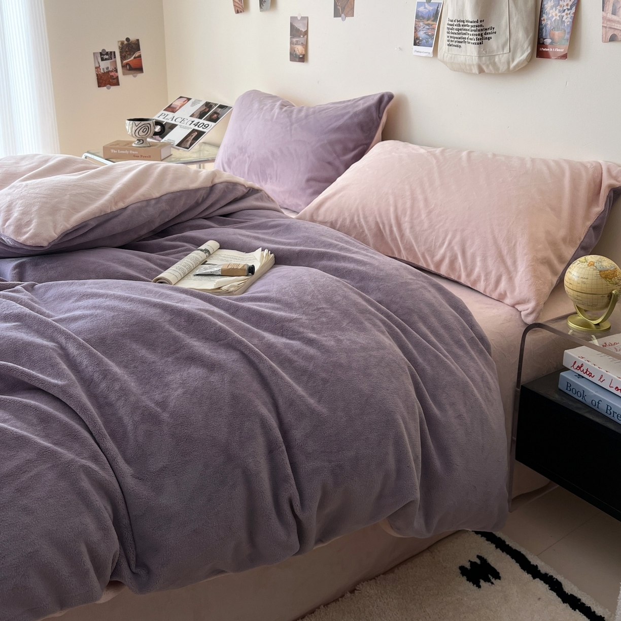 91家纺网 家纺一手货源 找家纺 顺兴家居 2025新款简约纯色双拼牛奶绒四件套（风格一） 罗兰紫+粉玉