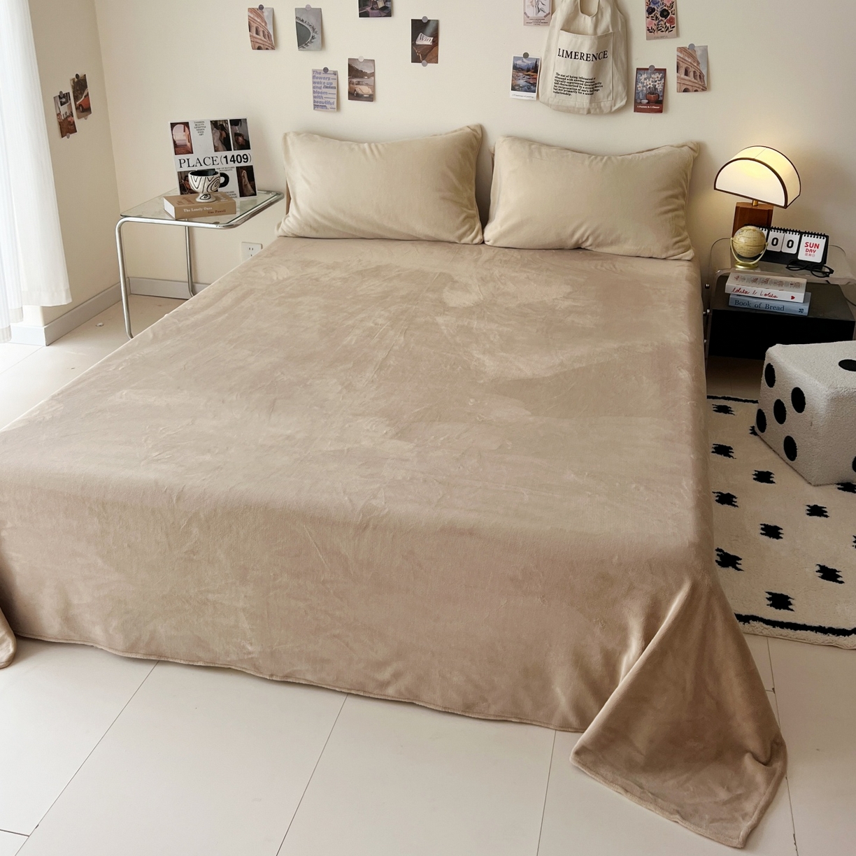 91家纺网 家纺一手货源 找家纺 顺兴家居 2025新款简约纯色双拼牛奶绒四件套（风格一） 米杏+奶咖