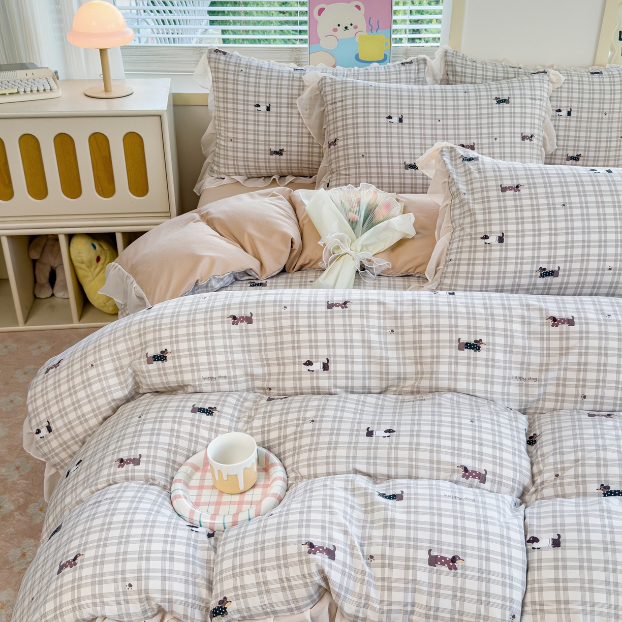 91家纺网 家纺一手货源 找家纺 橘子家 2025新款云纱四件套 腊肠狗