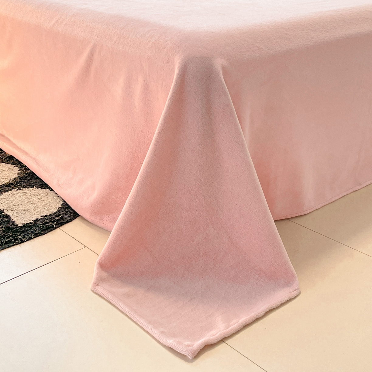 91家纺网 家纺一手货源 找家纺 顺兴家居 2025新款高克重230克雕花牛奶绒四件套 梦幻芭蕾-粉