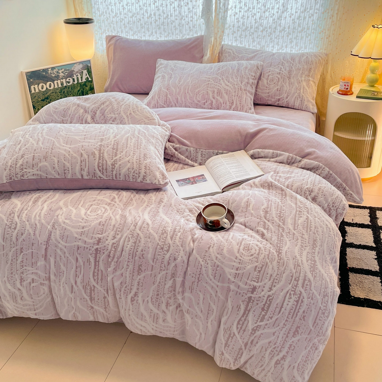 91家纺网 家纺一手货源 找家纺 顺兴家居 2025新款高克重230克雕花牛奶绒四件套 芍药-紫