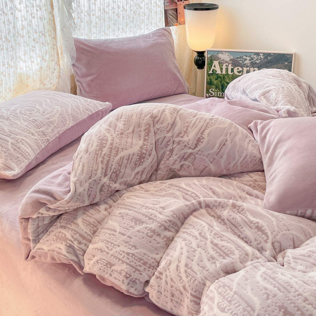 91家纺网 家纺一手货源 找家纺 顺兴家居 2025新款高克重230克雕花牛奶绒四件套 芍药-紫