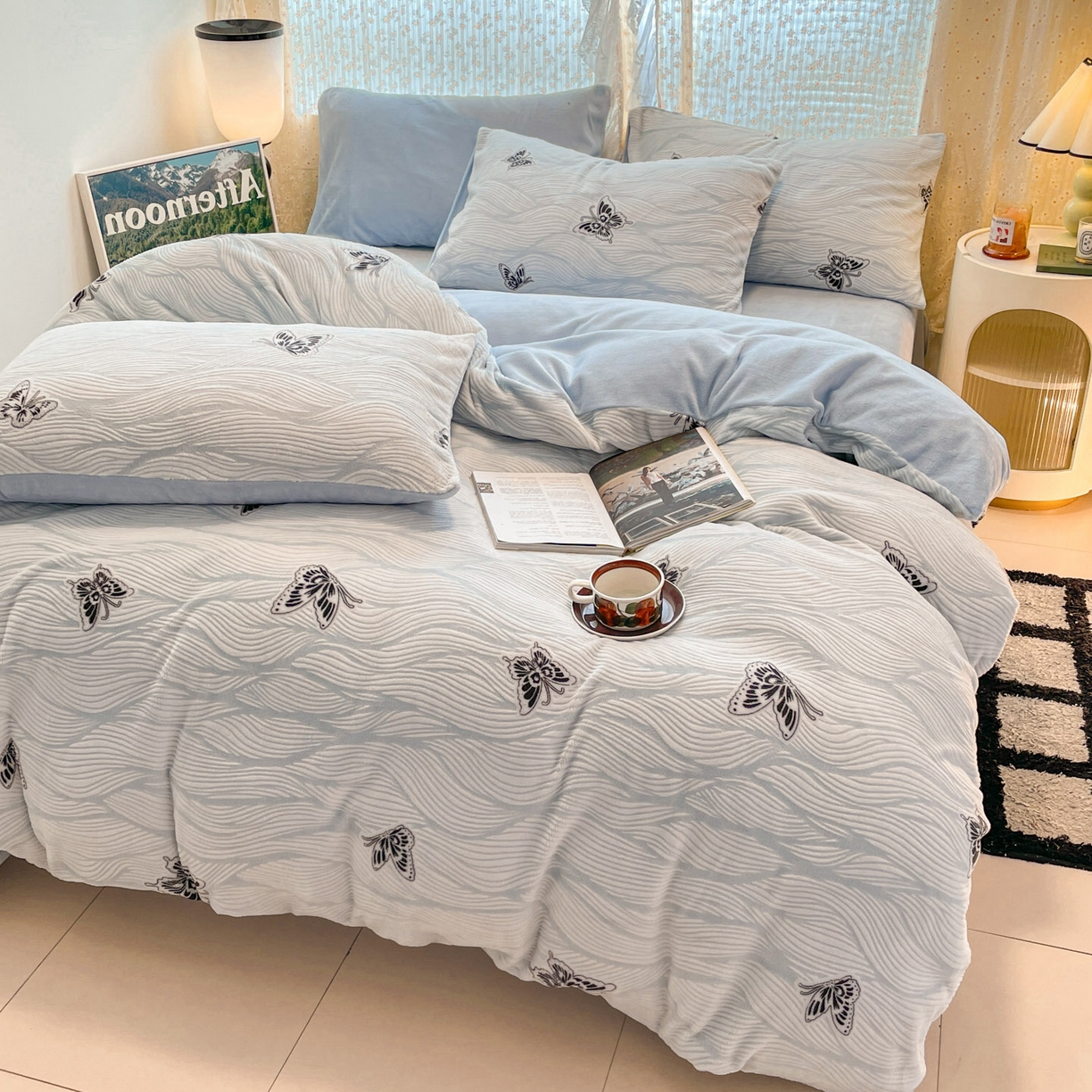 91家纺网 家纺一手货源 找家纺 顺兴家居 2025新款高克重230克雕花牛奶绒四件套 水漾蝶舞-蓝