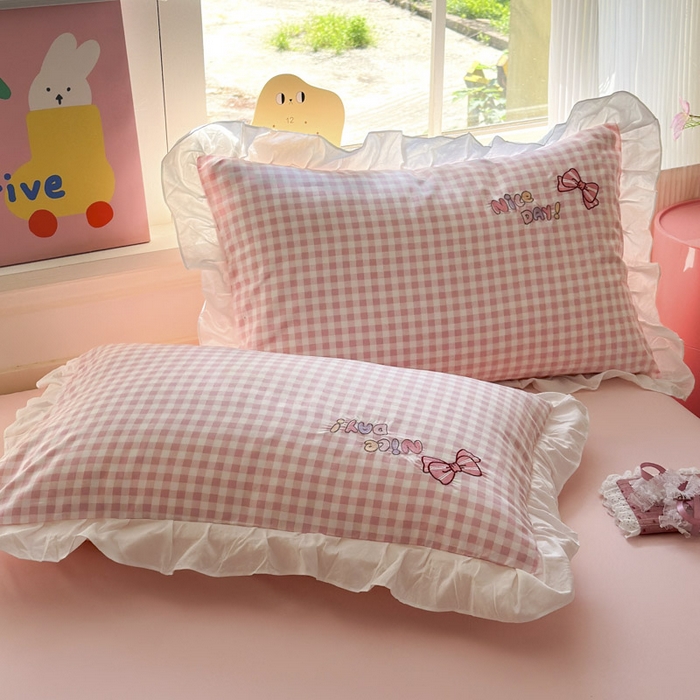 91家纺网 家纺一手货源 找家纺 易禾家纺 2025新款韩版卡通兔毛贴布绣水洗棉四件套学生宿舍三件套-炸毛小猫 炸毛小猫——粉格