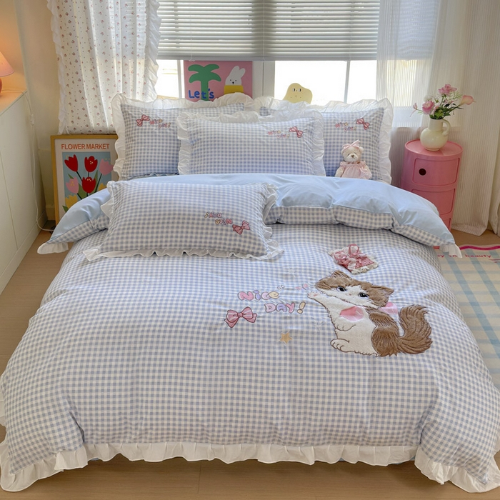 91家纺网 家纺一手货源 找家纺 易禾家纺 2025新款韩版卡通兔毛贴布绣水洗棉四件套学生宿舍三件套-炸毛小猫 炸毛小猫——蓝格