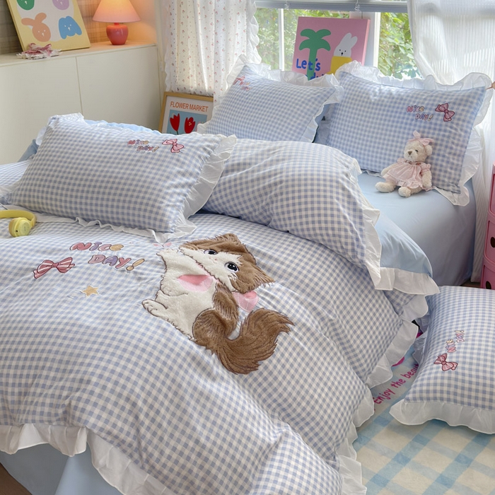 91家纺网 家纺一手货源 找家纺 易禾家纺 2025新款韩版卡通兔毛贴布绣水洗棉四件套学生宿舍三件套-炸毛小猫 炸毛小猫——蓝格