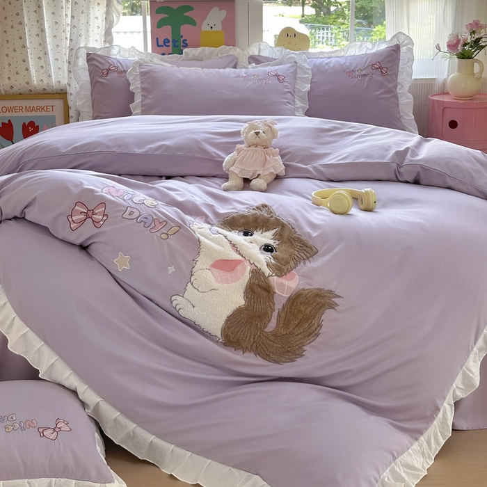 91家纺网 家纺一手货源 找家纺 易禾家纺 2025新款韩版卡通兔毛贴布绣水洗棉四件套学生宿舍三件套-炸毛小猫 炸毛小猫——雾紫