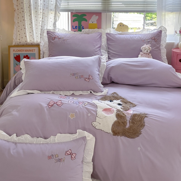 91家纺网 家纺一手货源 找家纺 易禾家纺 2025新款韩版卡通兔毛贴布绣水洗棉四件套学生宿舍三件套-炸毛小猫 炸毛小猫——雾紫