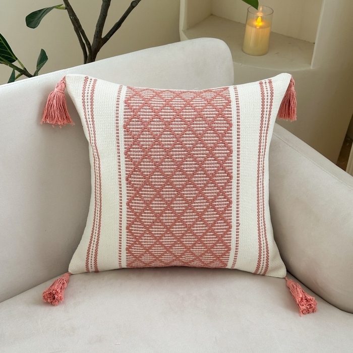 91家纺网 家纺一手货源 找家纺 （总）新奇异 2025新款波西米亚多菱形流苏抱枕