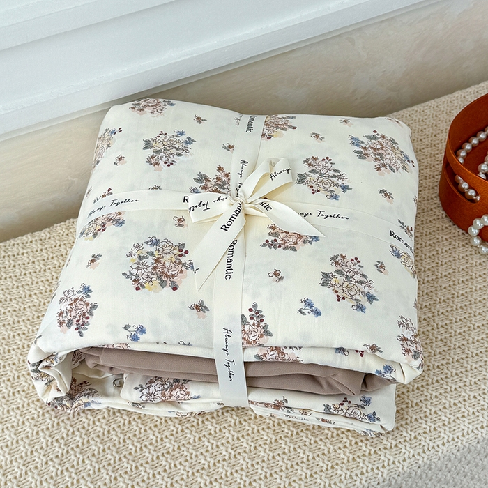 91家纺网 家纺一手货源 找家纺 竹合家纺 2025秋冬新品爆款有氧人字纹提花小清新加厚四件套 白茶