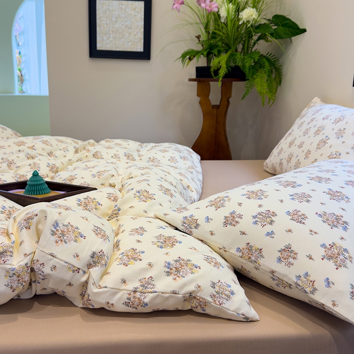 91家纺网 家纺一手货源 找家纺 竹合家纺 2025秋冬新品爆款有氧人字纹提花小清新加厚四件套 白茶