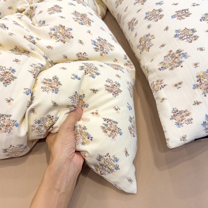 91家纺网 家纺一手货源 找家纺 竹合家纺 2025秋冬新品爆款有氧人字纹提花小清新加厚四件套 白茶