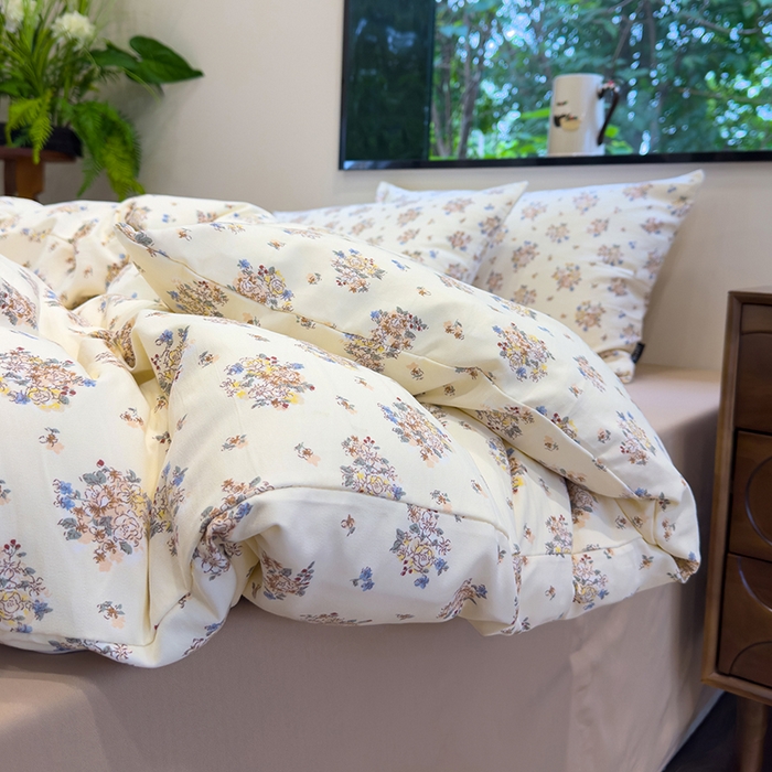 91家纺网 家纺一手货源 找家纺 竹合家纺 2025秋冬新品爆款有氧人字纹提花小清新加厚四件套 白茶