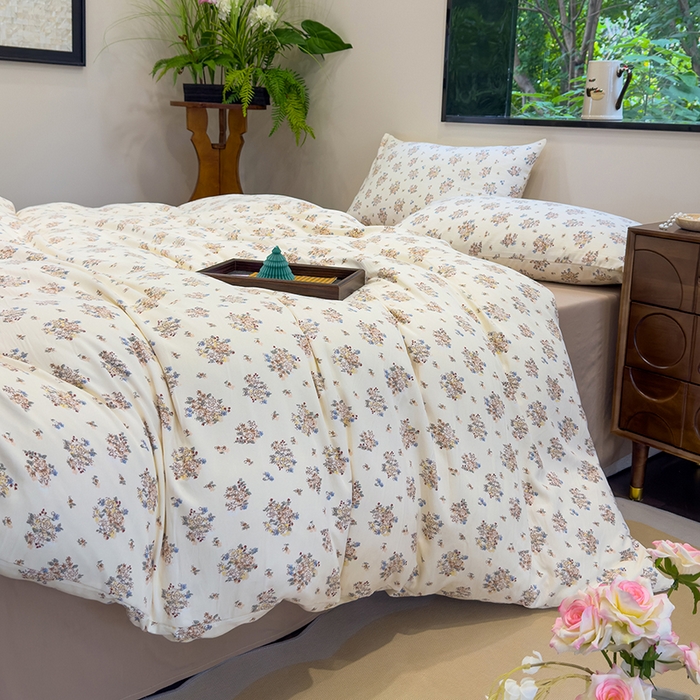 91家纺网 家纺一手货源 找家纺 竹合家纺 2025秋冬新品爆款有氧人字纹提花小清新加厚四件套 白茶