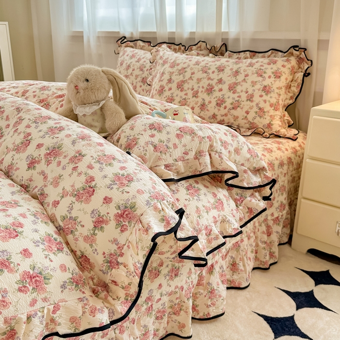 91家纺网 家纺一手货源 找家纺 （总）尚美 2025新款法式小黑边云感四件套床盖款