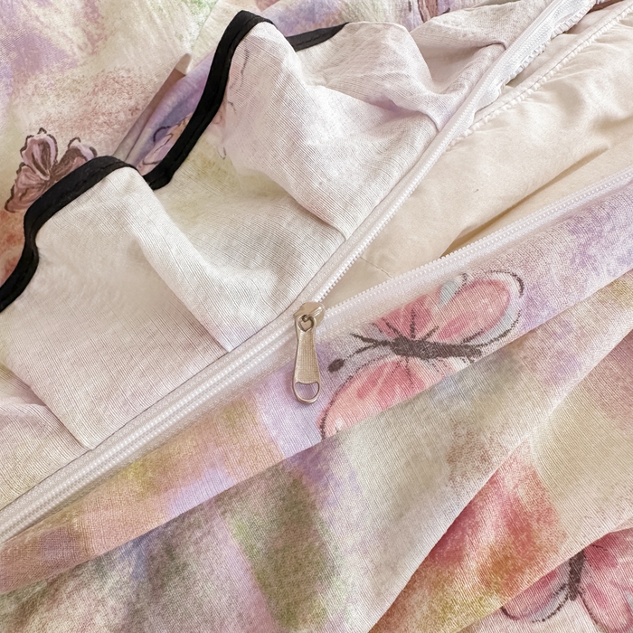 91家纺网 家纺一手货源 找家纺 尚美 2025新款法式小黑边云感四件套床盖款 彩绘蝴蝶