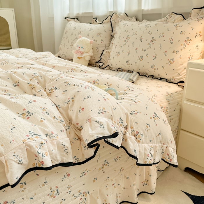 91家纺网 家纺一手货源 找家纺 尚美 2025新款法式小黑边云感四件套床盖款 丁香花