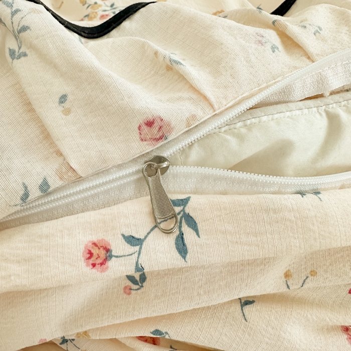 91家纺网 家纺一手货源 找家纺 尚美 2025新款法式小黑边云感四件套床盖款 丁香花