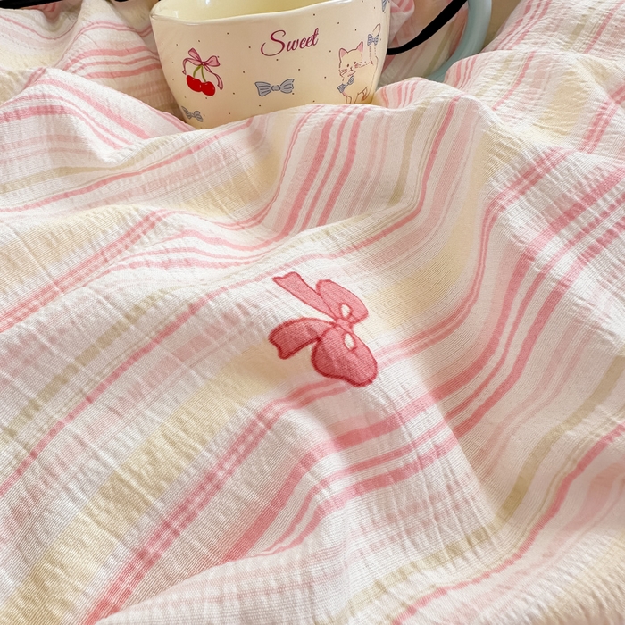 91家纺网 家纺一手货源 找家纺 尚美 2025新款法式小黑边云感四件套床盖款 粉蝴蝶结