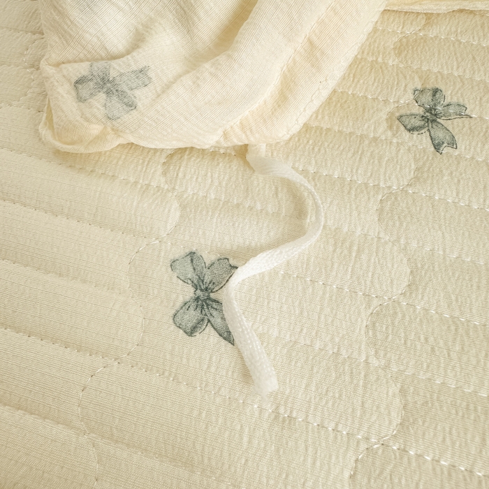 91家纺网 家纺一手货源 找家纺 尚美 2025新款法式小黑边云感四件套床盖款 兰蝴蝶结米