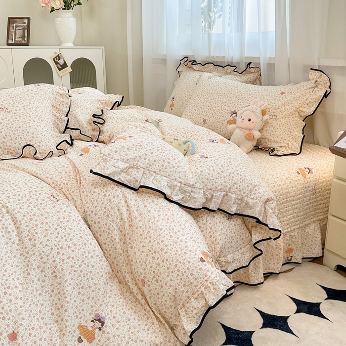 91家纺网 家纺一手货源 找家纺 尚美 2025新款法式小黑边云感四件套床盖款 小女孩