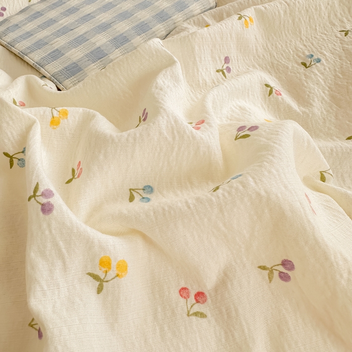 91家纺网 家纺一手货源 找家纺 尚美 2025新款法式小黑边云感四件套床盖款 樱桃