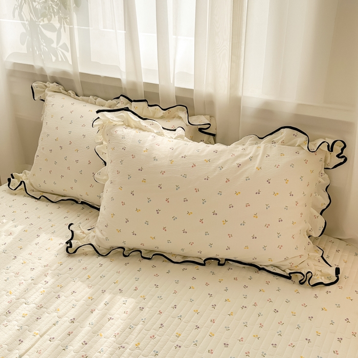 91家纺网 家纺一手货源 找家纺 尚美 2025新款法式小黑边云感四件套床盖款 樱桃