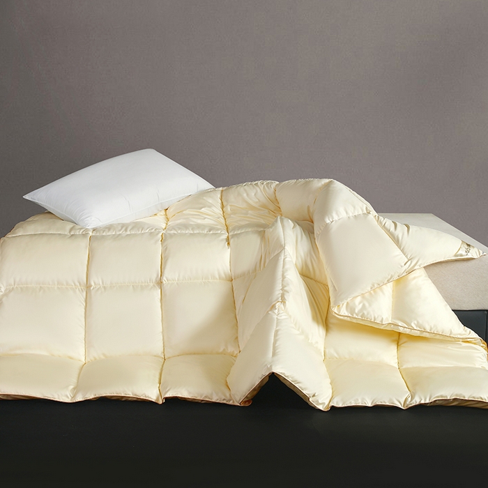 91家纺网 家纺一手货源 找家纺 2025新款加厚羽丝绒被子酒店被芯被子白丝绒棉被空调被（提供买家秀） 暖米色