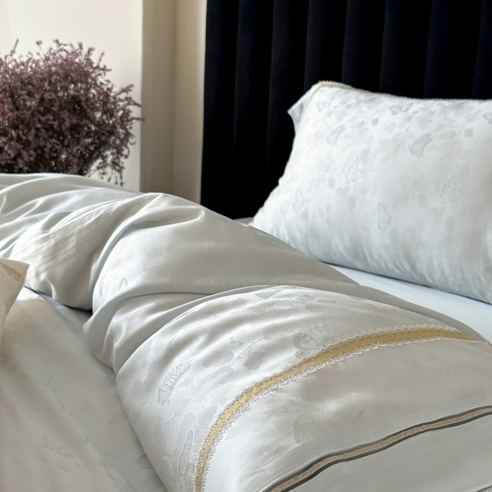 91家纺网 家纺一手货源 找家纺 MIU缪家居 2025新款100支全棉纯棉提花四件套-蝶影 雾蓝（控价388）