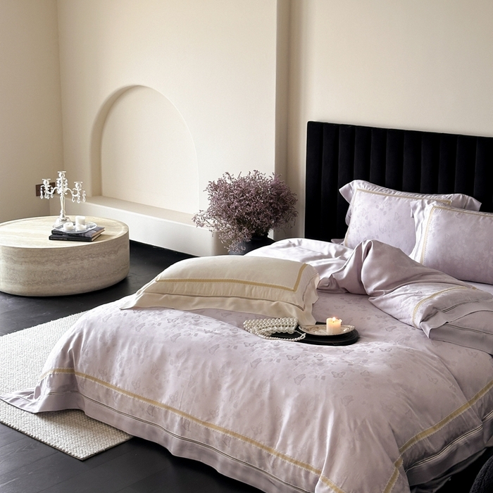 91家纺网 家纺一手货源 找家纺 MIU缪家居 2025新款100支全棉纯棉提花四件套-蝶影 烟紫（控价388）