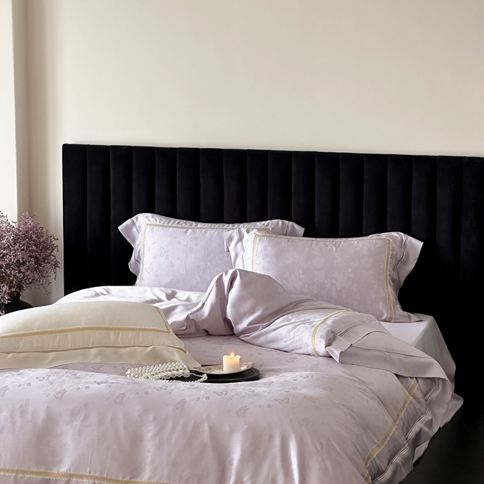 91家纺网 家纺一手货源 找家纺 MIU缪家居 2025新款100支全棉纯棉提花四件套-蝶影 烟紫（控价388）