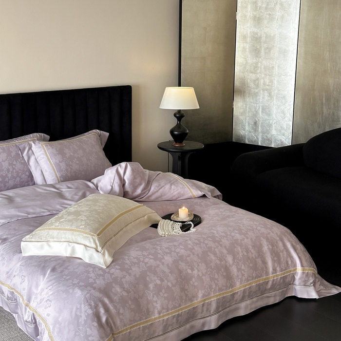 91家纺网 家纺一手货源 找家纺 MIU缪家居 2025新款100支全棉纯棉提花四件套-蝶影 烟紫（控价388）