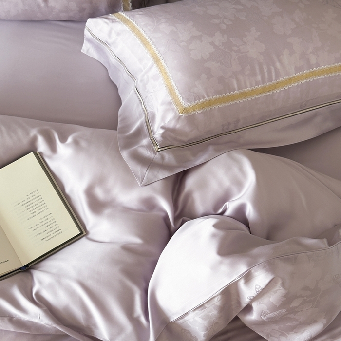 91家纺网 家纺一手货源 找家纺 MIU缪家居 2025新款100支全棉纯棉提花四件套-蝶影 烟紫（控价388）