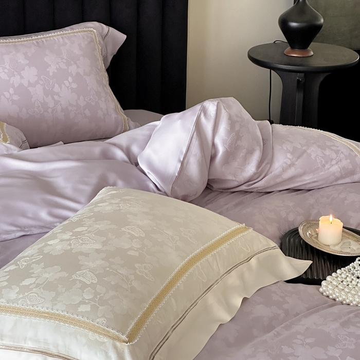 91家纺网 家纺一手货源 找家纺 MIU缪家居 2025新款100支全棉纯棉提花四件套-蝶影 烟紫（控价388）