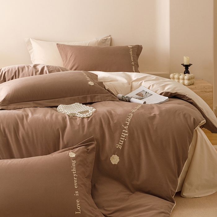 91家纺网 家纺一手货源 找家纺 艾莱家纺 2025新款A类新疆长绒棉加厚柔顺磨毛四件套--爱永恒系列 爱永恒-大地色