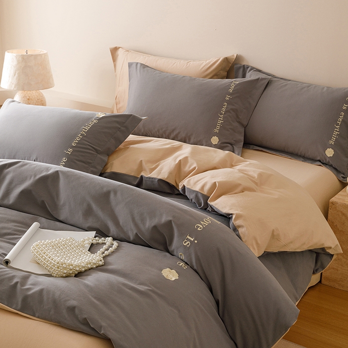 91家纺网 家纺一手货源 找家纺 艾莱家纺 2025新款A类新疆长绒棉加厚柔顺磨毛四件套--爱永恒系列 爱永恒-北欧灰