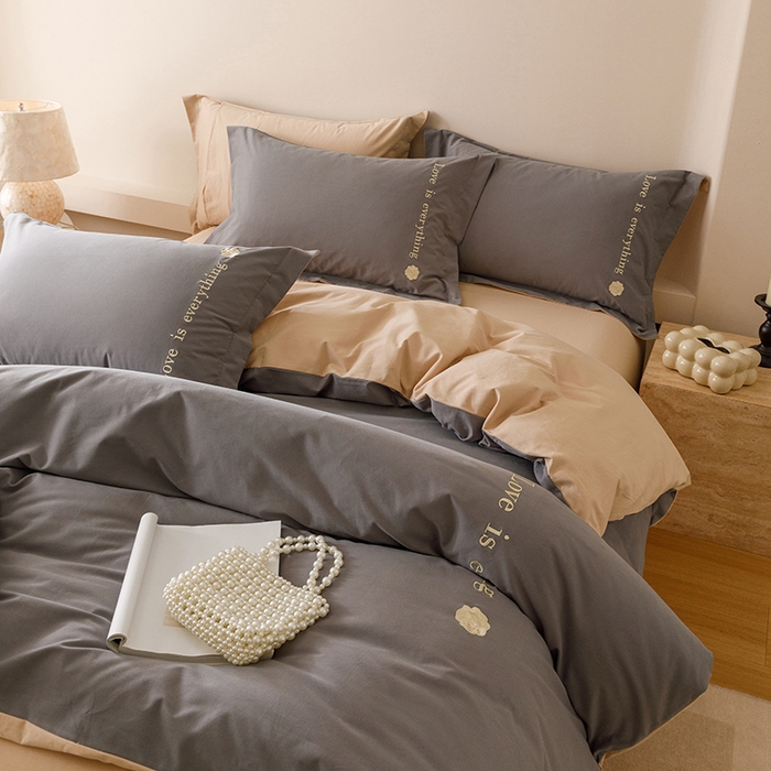 91家纺网 家纺一手货源 找家纺 艾莱家纺 2025新款A类新疆长绒棉加厚柔顺磨毛四件套--爱永恒系列 爱永恒-北欧灰