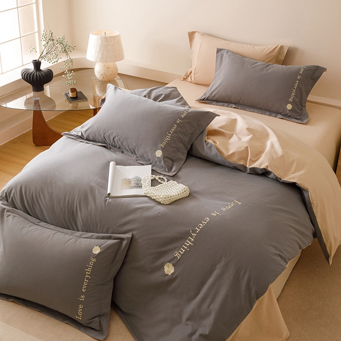 91家纺网 家纺一手货源 找家纺 艾莱家纺 2025新款A类新疆长绒棉加厚柔顺磨毛四件套--爱永恒系列 爱永恒-北欧灰