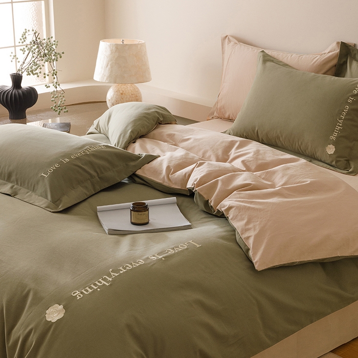 91家纺网 家纺一手货源 找家纺 艾莱家纺 2025新款A类新疆长绒棉加厚柔顺磨毛四件套--爱永恒系列 爱永恒-抹茶绿