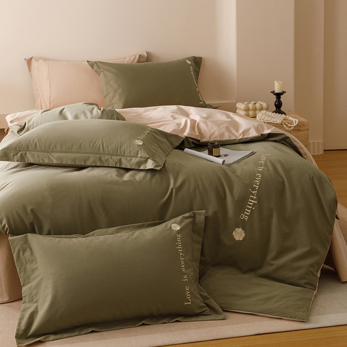 91家纺网 家纺一手货源 找家纺 艾莱家纺 2025新款A类新疆长绒棉加厚柔顺磨毛四件套--爱永恒系列 爱永恒-抹茶绿