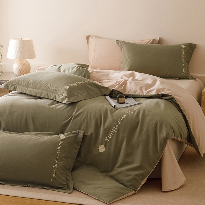 91家纺网 家纺一手货源 找家纺 艾莱家纺 2025新款A类新疆长绒棉加厚柔顺磨毛四件套--爱永恒系列 爱永恒-抹茶绿