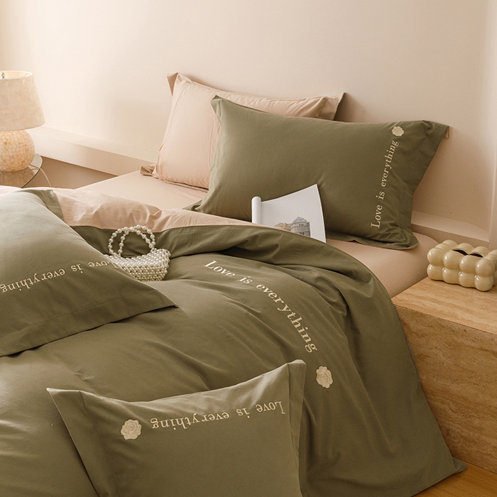 91家纺网 家纺一手货源 找家纺 艾莱家纺 2025新款A类新疆长绒棉加厚柔顺磨毛四件套--爱永恒系列 爱永恒-抹茶绿