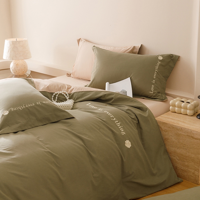 91家纺网 家纺一手货源 找家纺 艾莱家纺 2025新款A类新疆长绒棉加厚柔顺磨毛四件套--爱永恒系列 爱永恒-抹茶绿