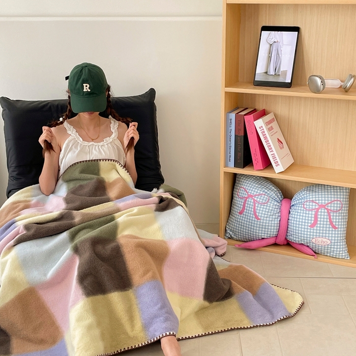 91家纺网 家纺一手货源 找家纺 （总）晚爱家纺（原晚安家居） 2025新款跨境暖羊绒双面绵羊绒沙发毯多功能盖毯