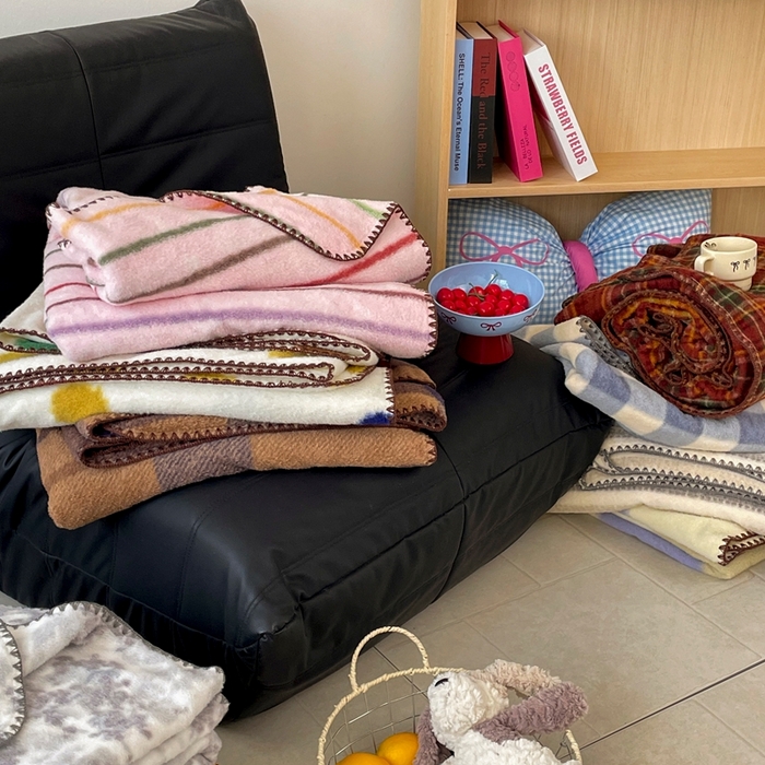 91家纺网 家纺一手货源 找家纺 （总）晚爱家纺（原晚安家居） 2025新款跨境暖羊绒双面绵羊绒沙发毯多功能盖毯