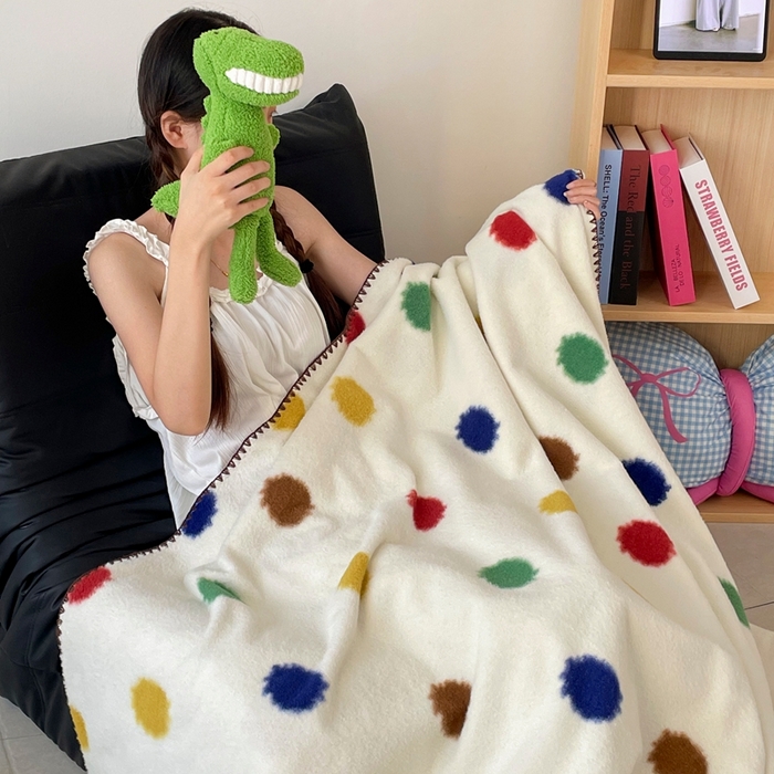 91家纺网 家纺一手货源 找家纺 晚爱家纺（原晚安家居） 2025新款跨境暖羊绒双面绵羊绒沙发毯多功能盖毯 彩波点